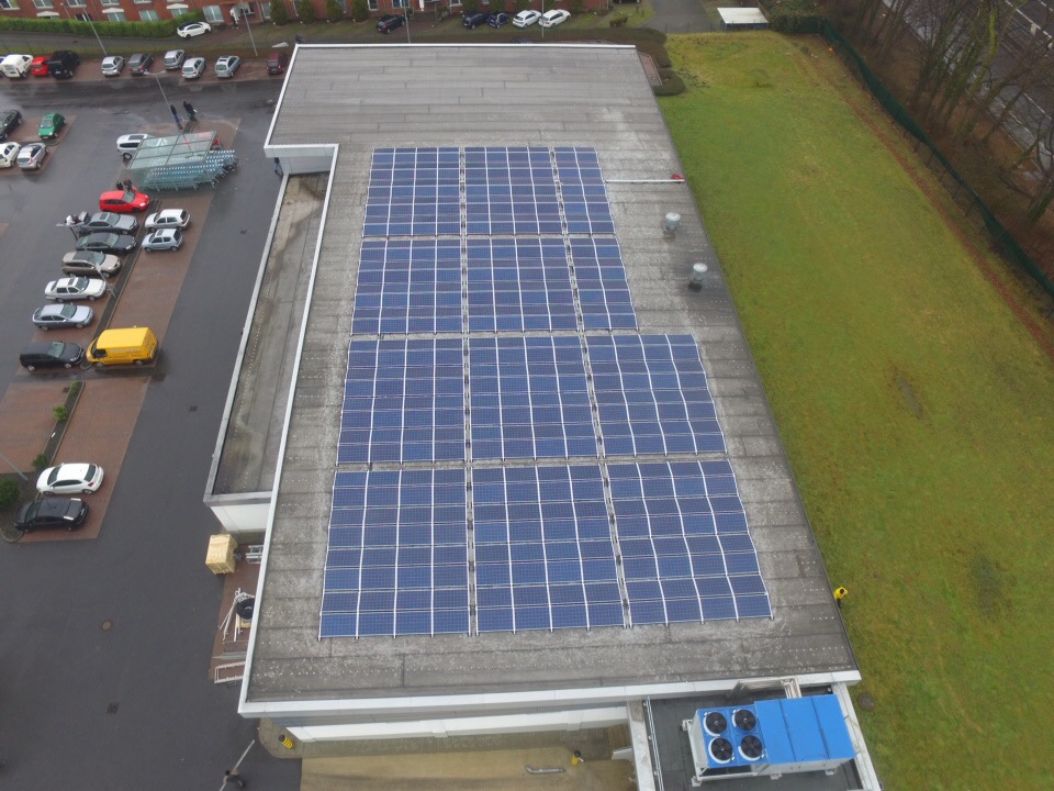 Ost / West Aufständerungen Flachdach