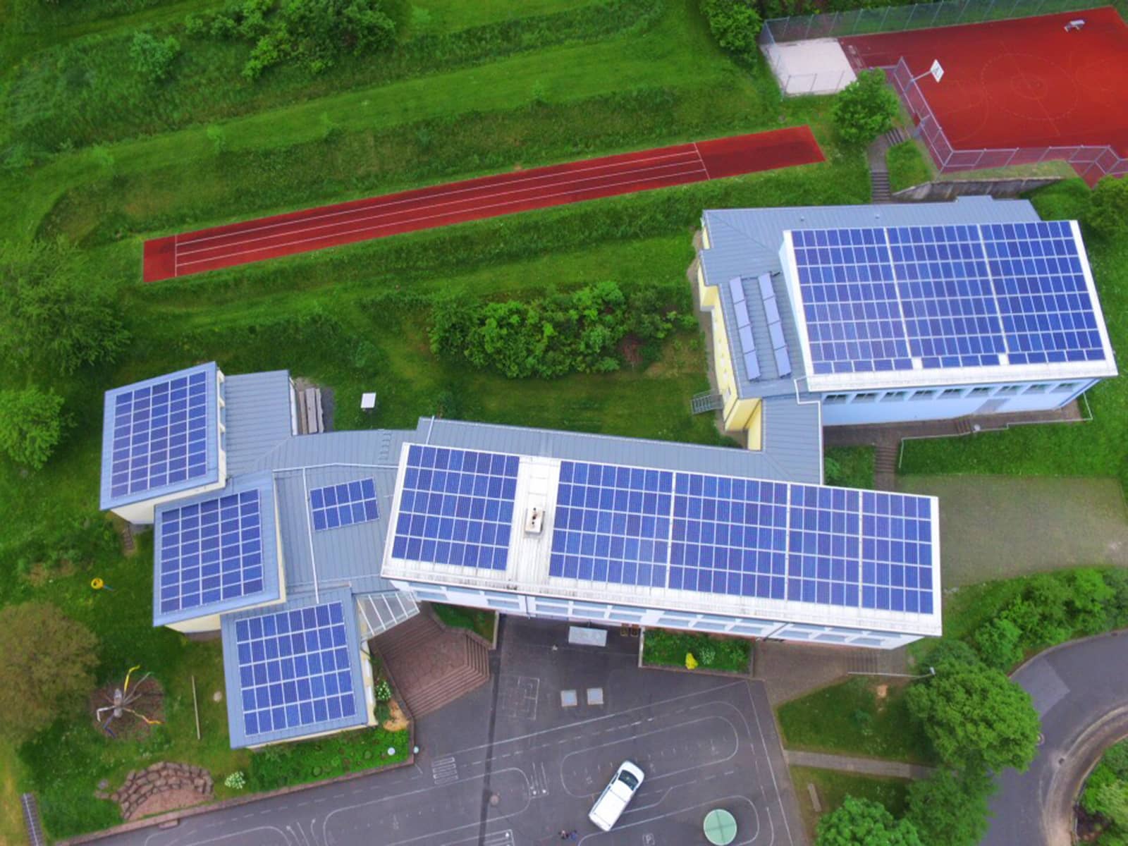 Rieneck , Schule 250 Kwp