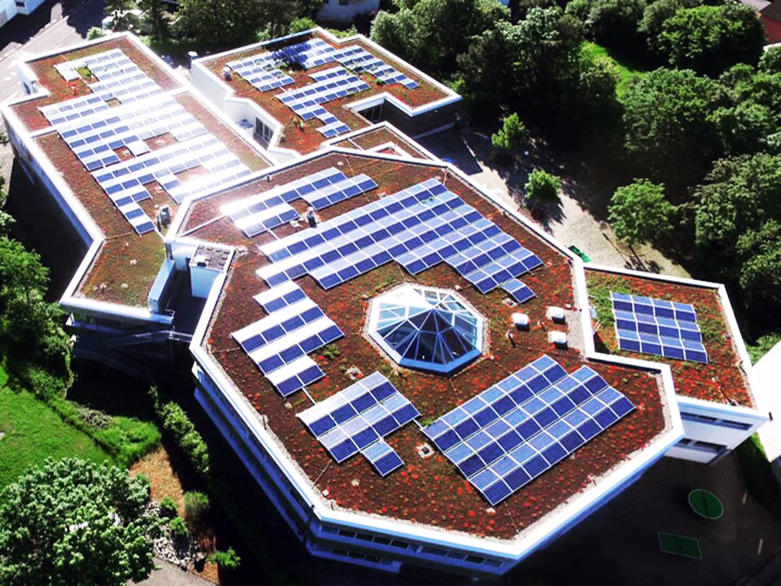 Würzburg, Schule 250 Kwp